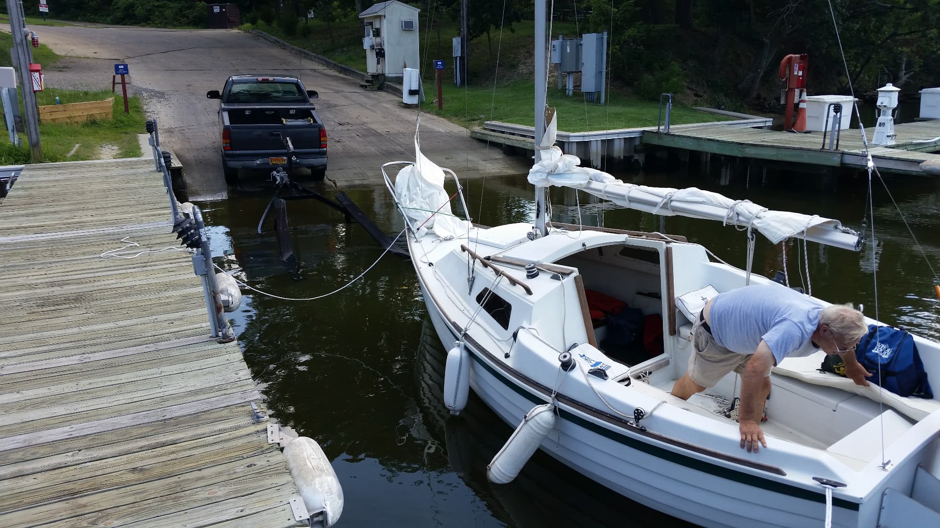Greg preparing Spoonful to sail out of Solomons, Maryland
